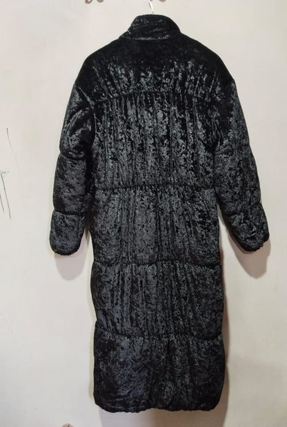 PRETTY LITTLE THING|XS/S|BUST 22|BLACK VELVET CRUSHED MAXI PUFFER COAT