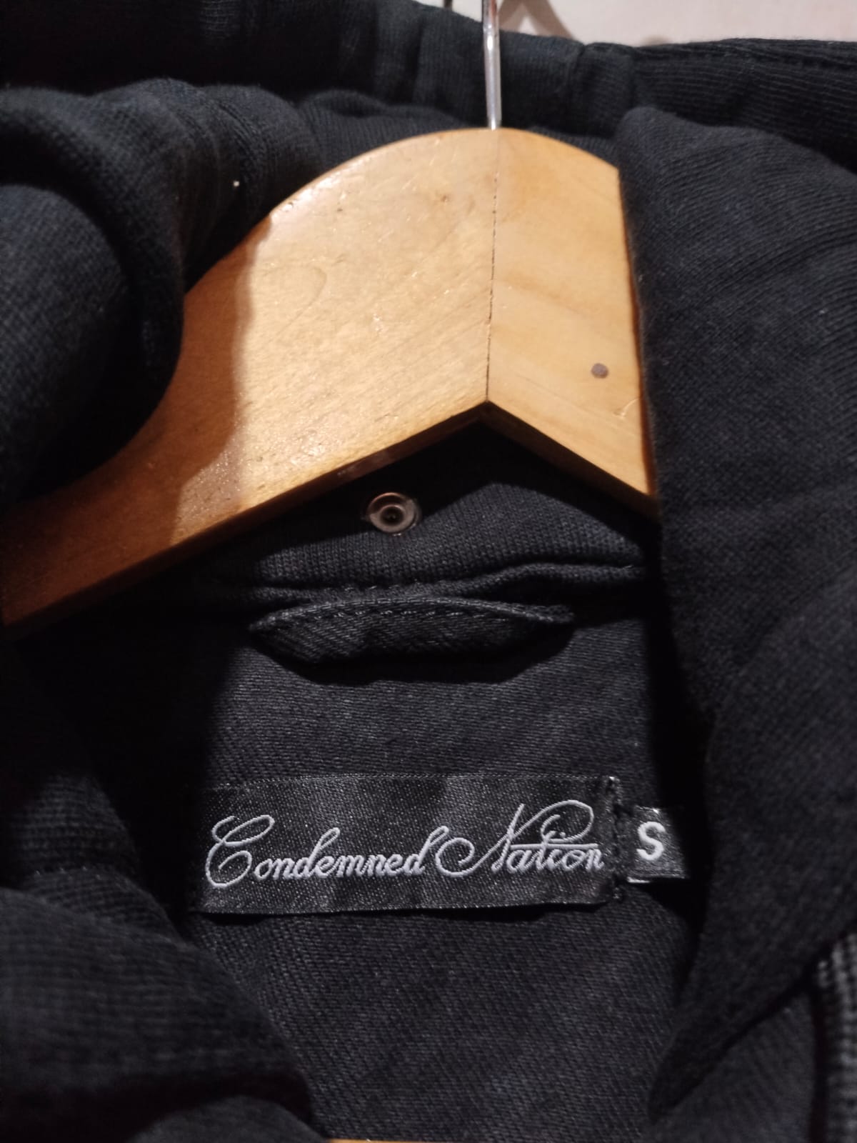 CONDEMED NATION|S/M|BUST 20|HOODED BLACK JEAN JACKET WITH ROSE PATCHES