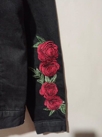 CONDEMED NATION|S/M|BUST 20|HOODED BLACK JEAN JACKET WITH ROSE PATCHES