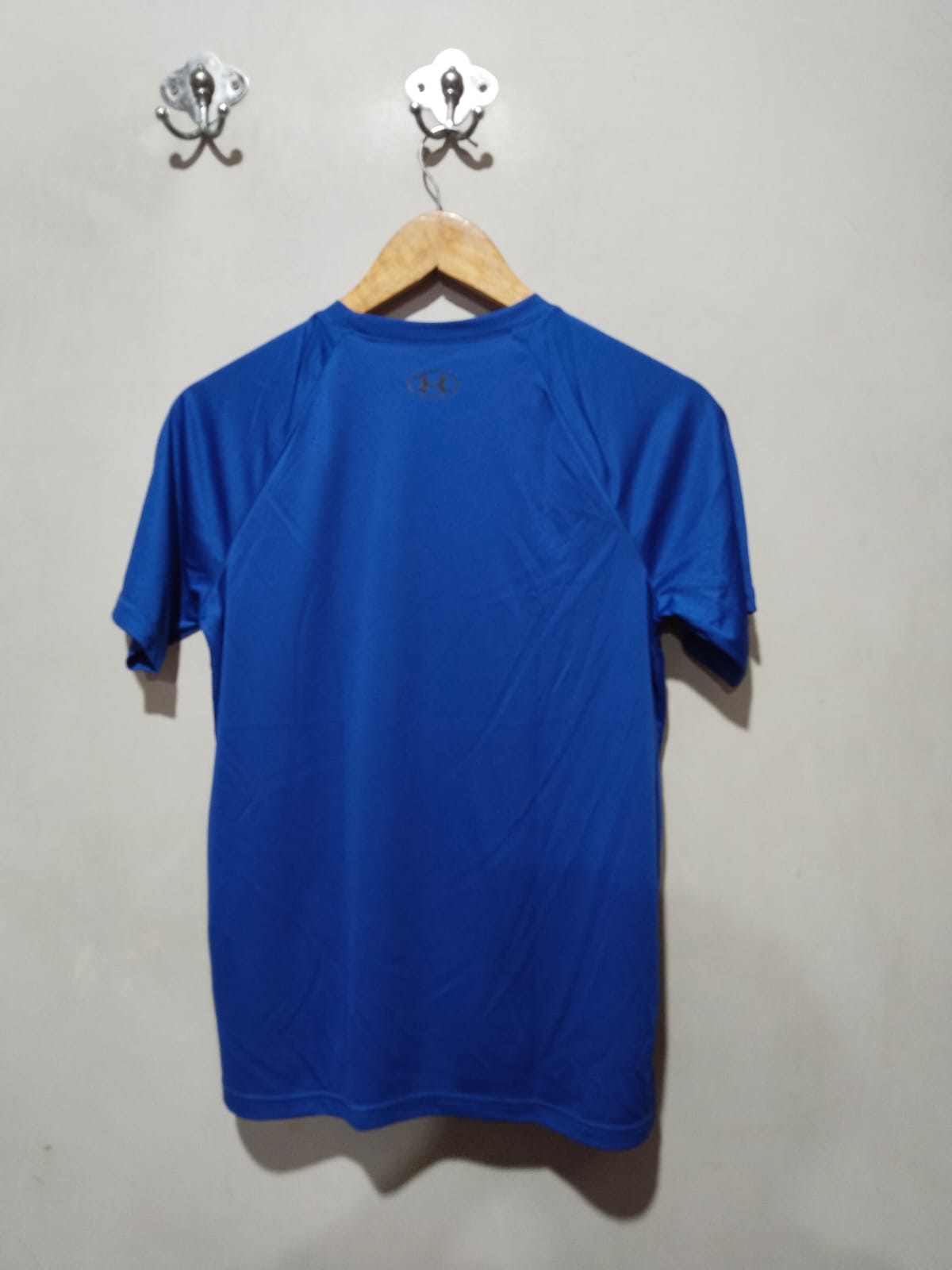 UNDER ARMOUR|L|BUST 17|TECH BIG LOGO SHORT SLEEVE T-SHIRT