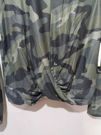 OLD NAVY ACTIVE|M|BUST 17|CAMOUFLAGE LONG SLEEVE TWIST FRONT TOP