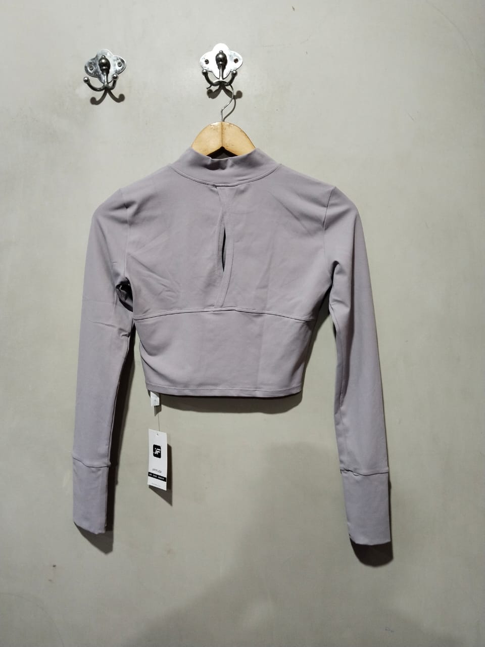 JAYFLEX|S|BUST 15| LONG SLEEVE CROP TOP