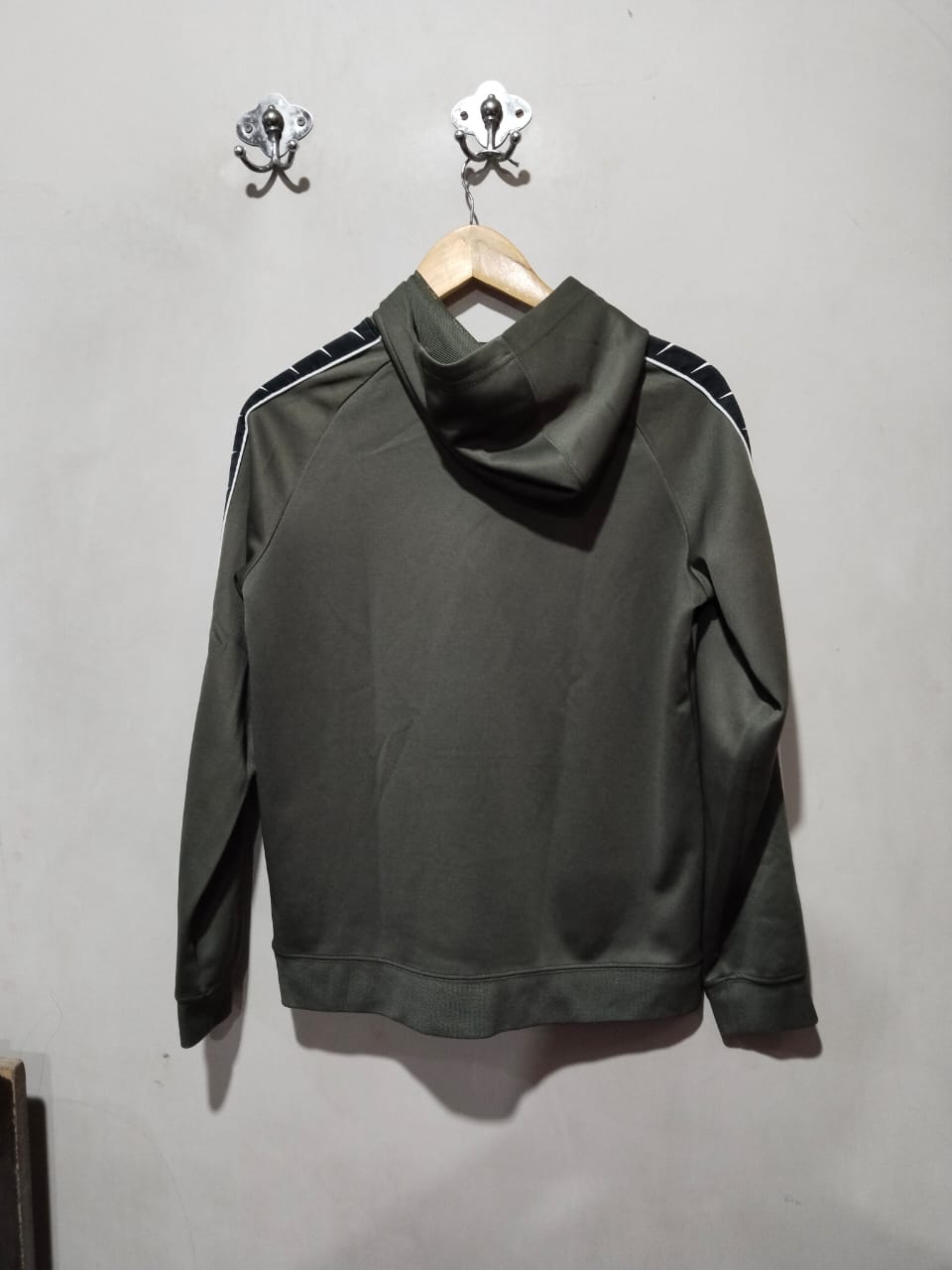 NIKE |XL|BUST 20|BLACK NIKE TAPE LOGO HOODIE