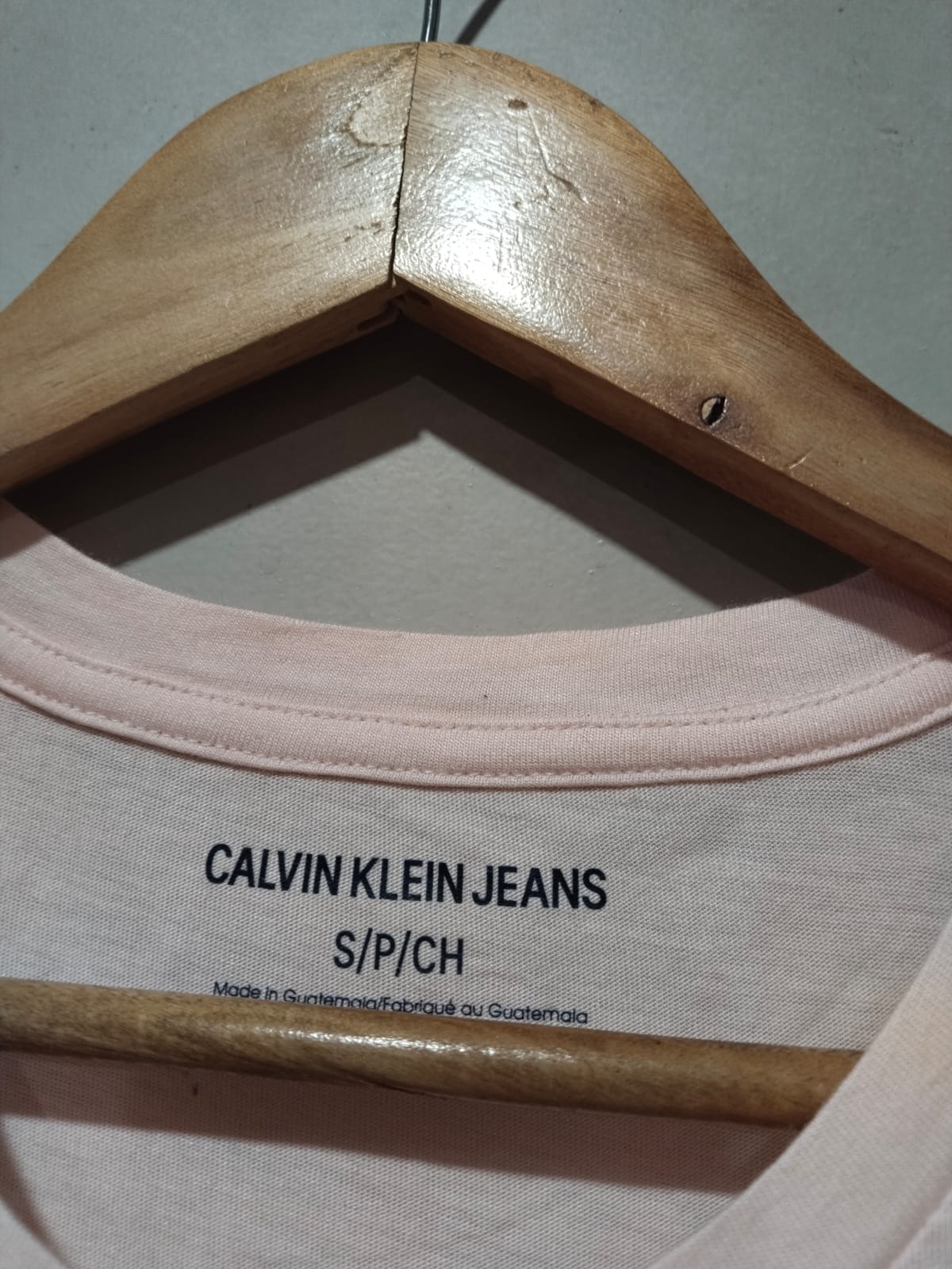 CALVIN KLEIN |S|BUST 17|Women's Pink Short-Sleeve Logo Tee