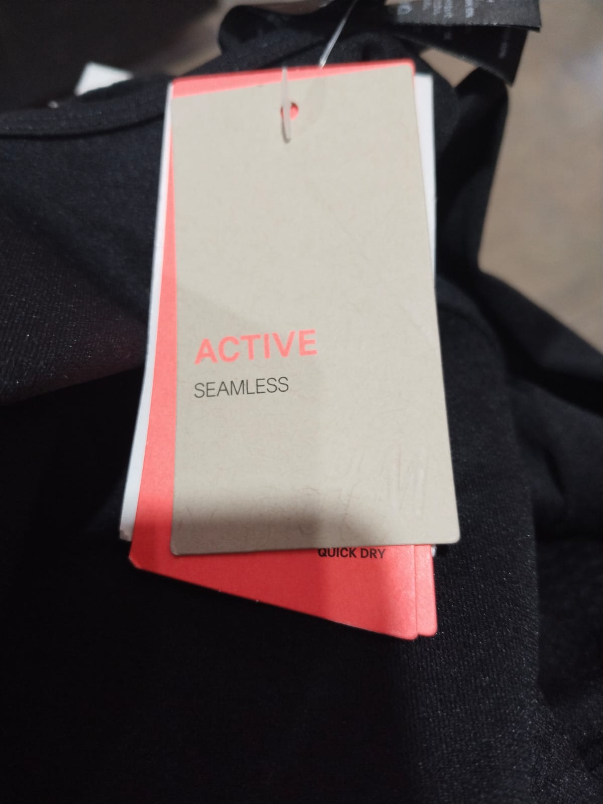 H&M SPORTS|M|BUST 16|Black Long-Sleeved Athletic Shirt