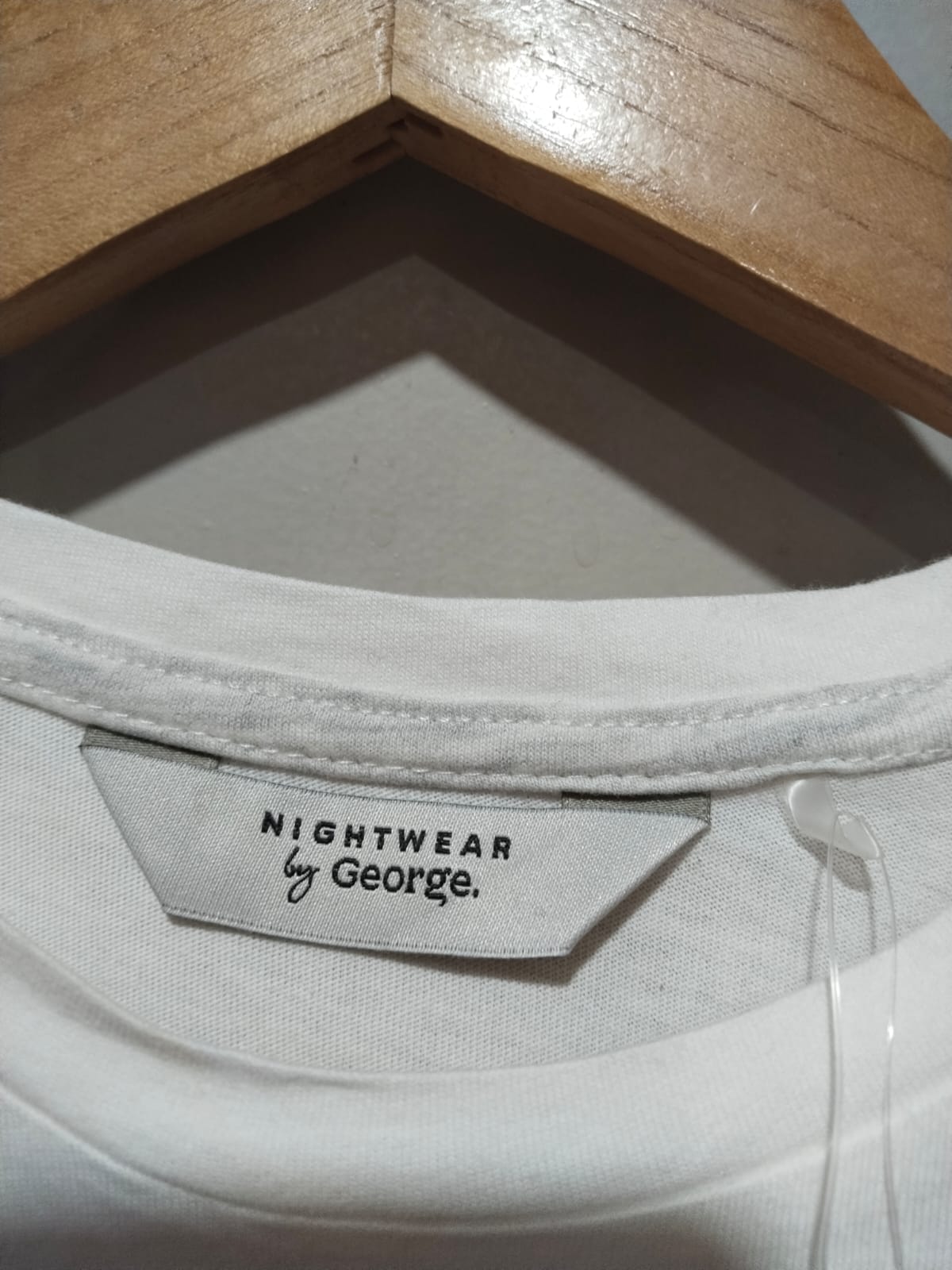 GEORGE|M|BUST 19|White Cheetah Short Sleeve Top