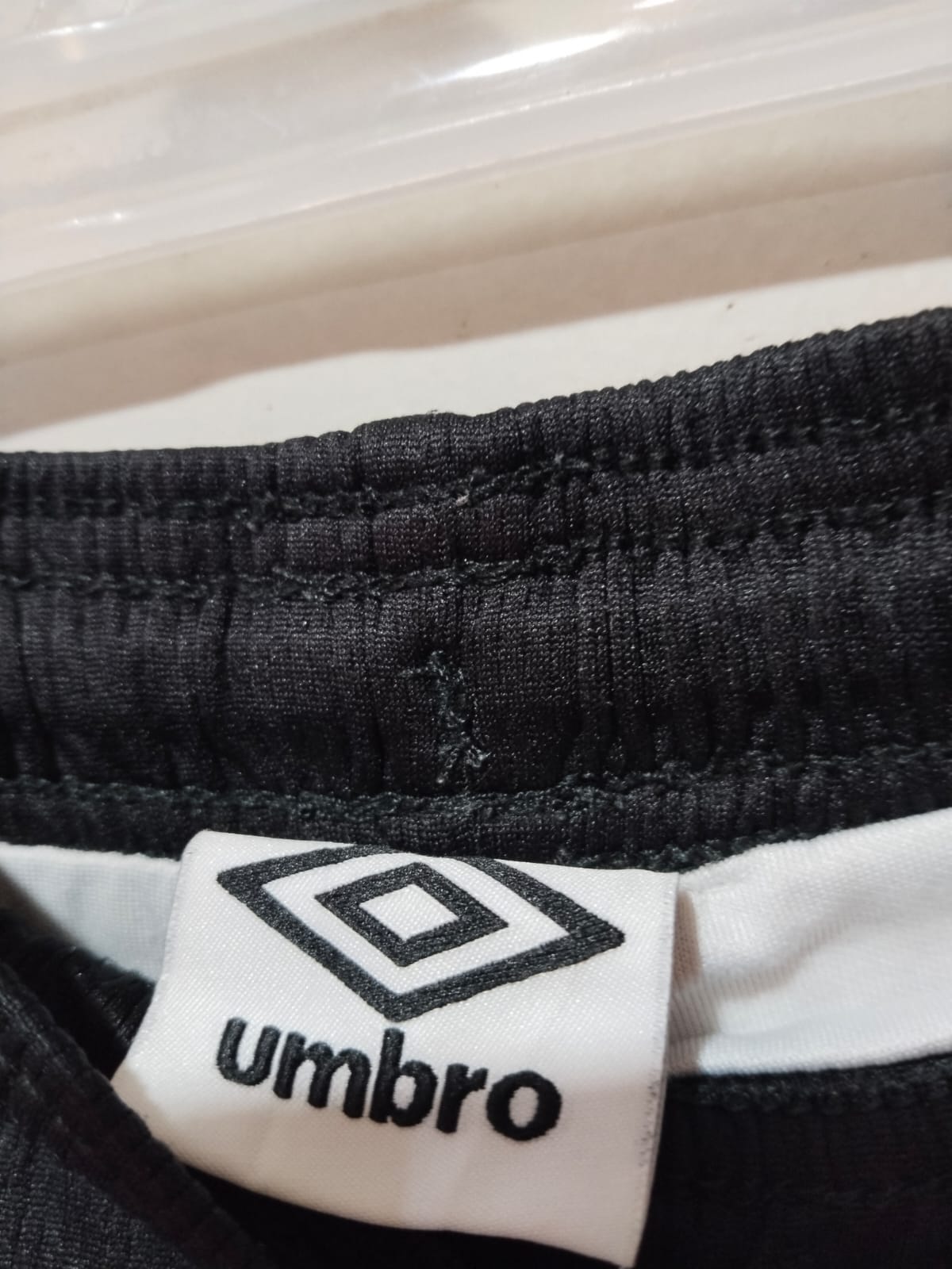 UMBRO|XS|WAIST 24|omen's Black 2-in-1 Training Shorts