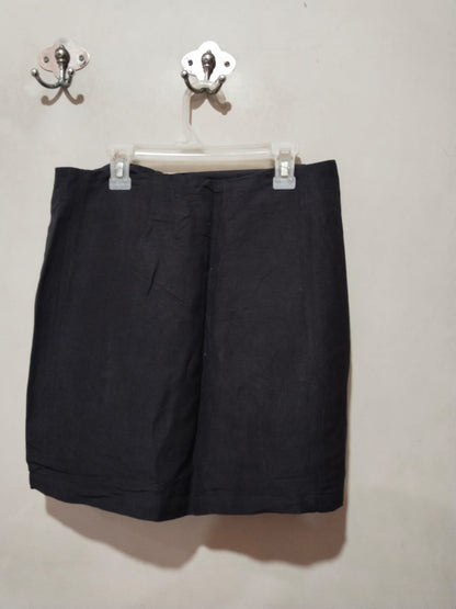 JACK WILLS|M|WAIST 32| Black Mini Skirt With A Front Split