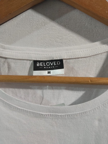 BELOVED WOMAN|M|BUST 18|WHITE CREWNECK T-SHIRT