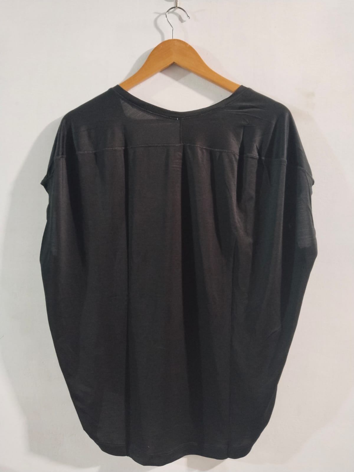 BLACK LOOSE FIT ACTIVEWEAR TOP |M|BUST 24