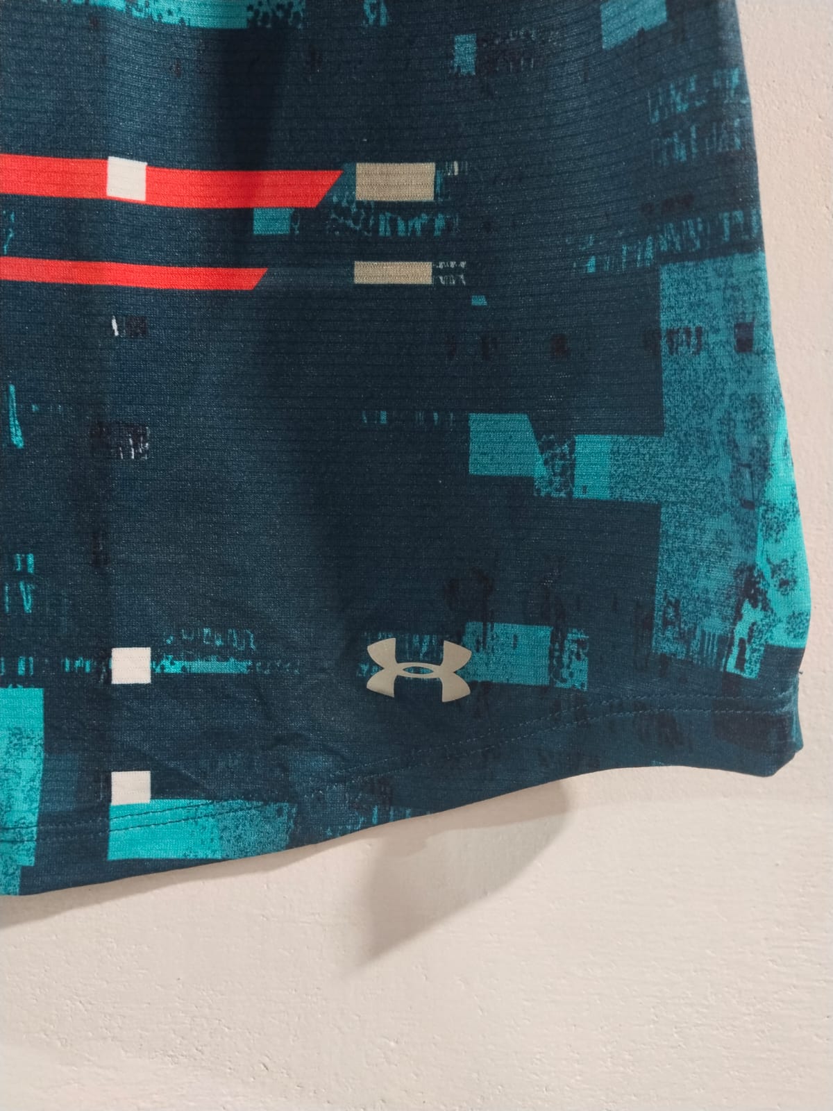 UNDER ARMOUR|M|BUST 18|WOMEN'S HEATGEAR PRINTED SHORT SLEEVE TOP