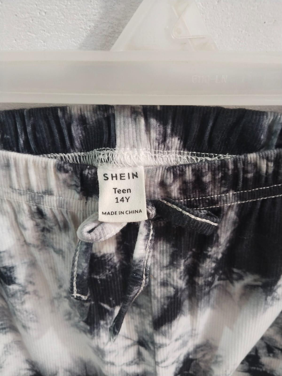 SHEIN|XS|BLACK AND WHITE TIE-DYE TANK TOP AND SHORTS SET