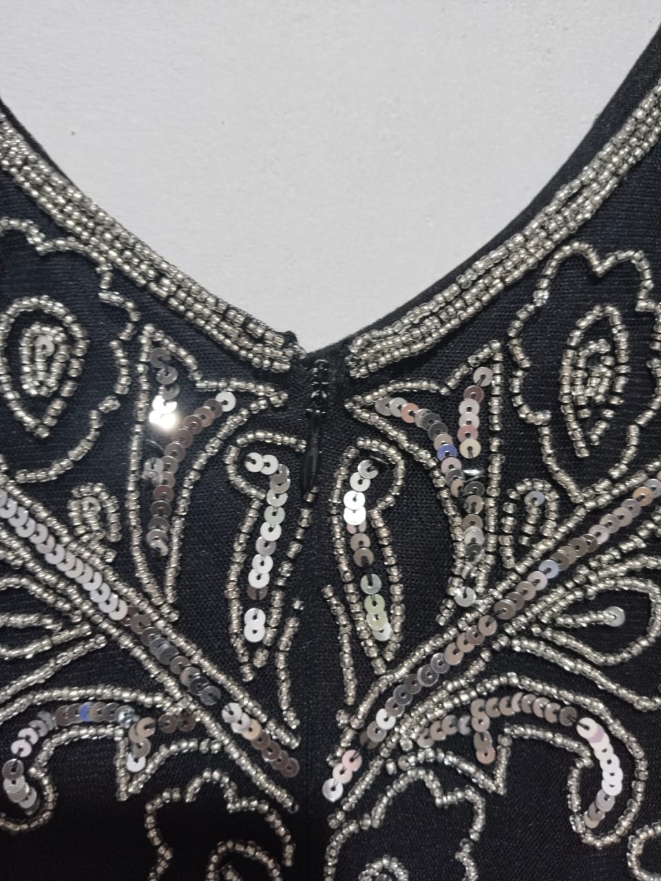 PISSARO NIGHTS|S/M|BUST 17|BLACK AND SILVER BEADED CAP SLEEVE V-NECK MIDI DRESS