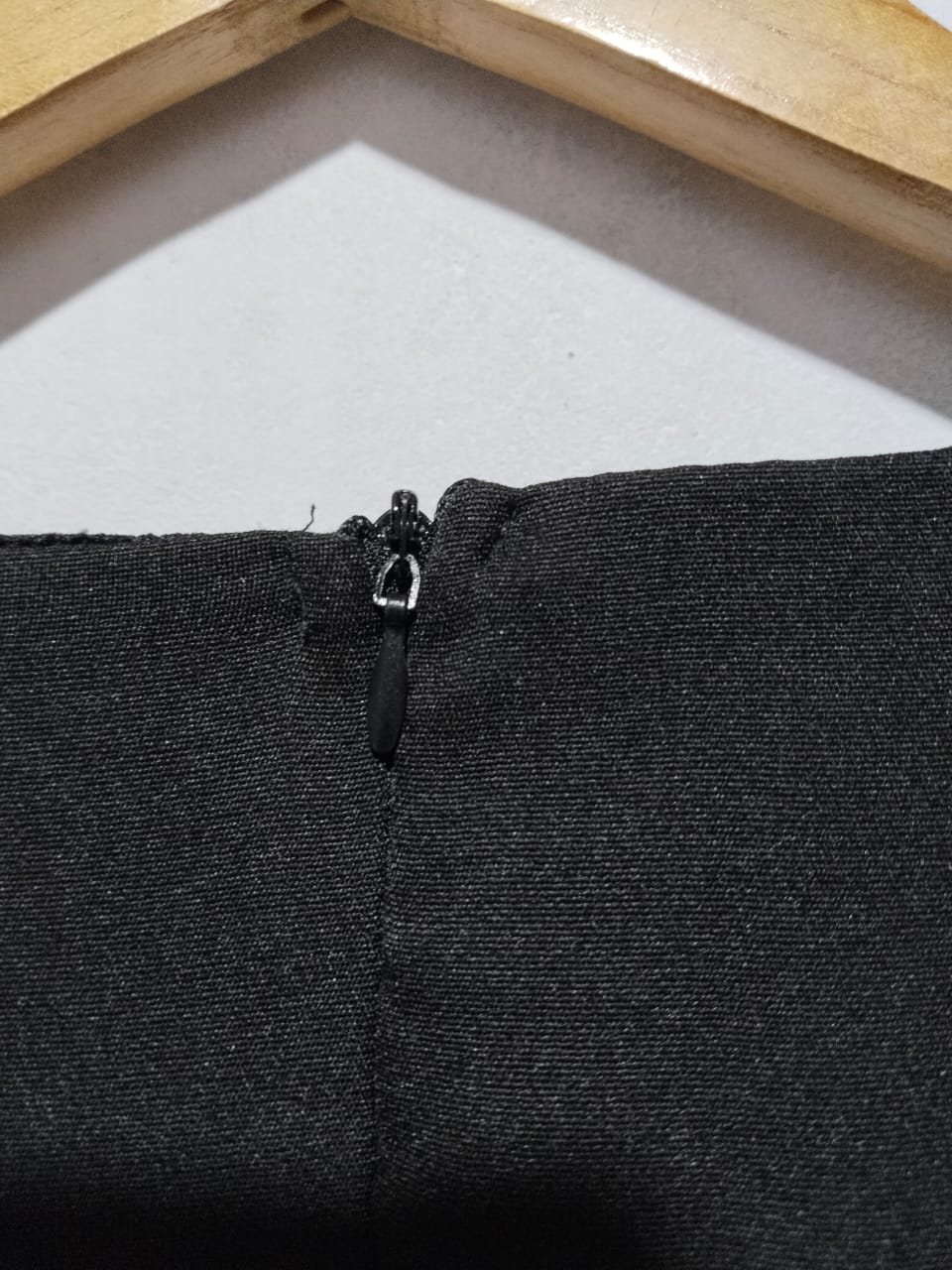 BLACK LONG SLEEVE WRAP METALLIC WIDE LEG JUMPSUIT|S|BUST 17