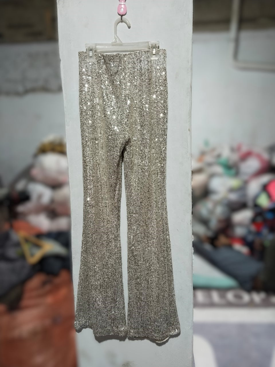 OLD NAVY|XS|WAIST 24|SILVER SEQUIN FLARED TROUSERS