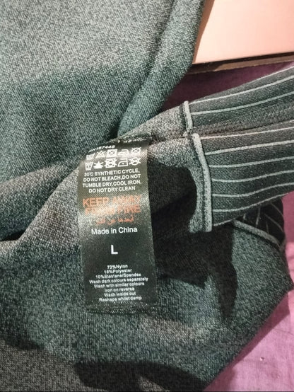 BLACK SEAMLESS ATHLETIC LEGGINGS |L|WAIST 28