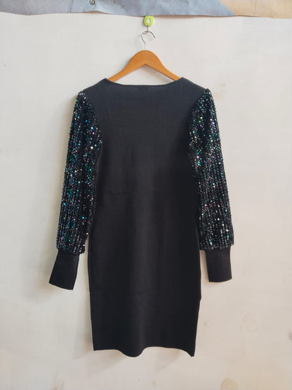 BLACK LONG PUFF SLEEVE MINI DRESS