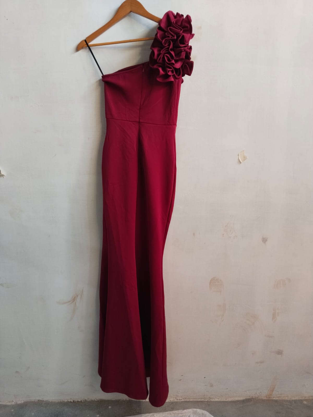 LADYCE|XS|BUST 13|RED SATIN ONE-SHOULDER MAXI DRESS