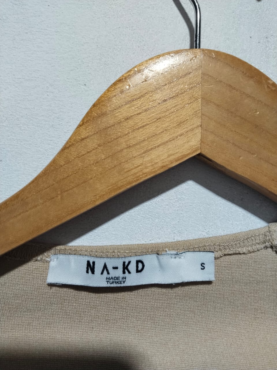 NAKD|S|BUST 14| BEIGE LONG SLEEVE CUTOUT MIDI DRESS