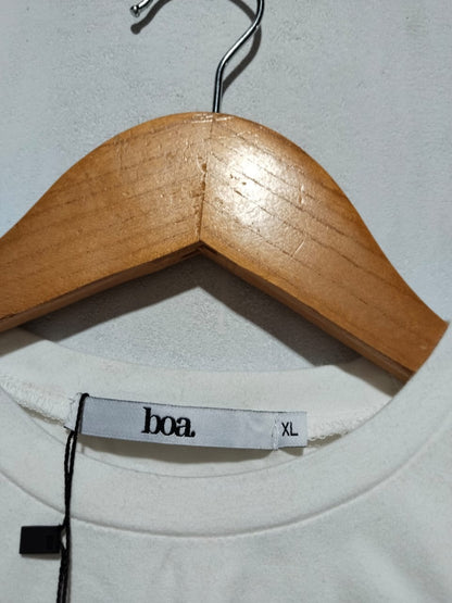 BOA|L/XL|BUST 17|WHITE LONG SLEEVE CREW NECK BODYSUIT