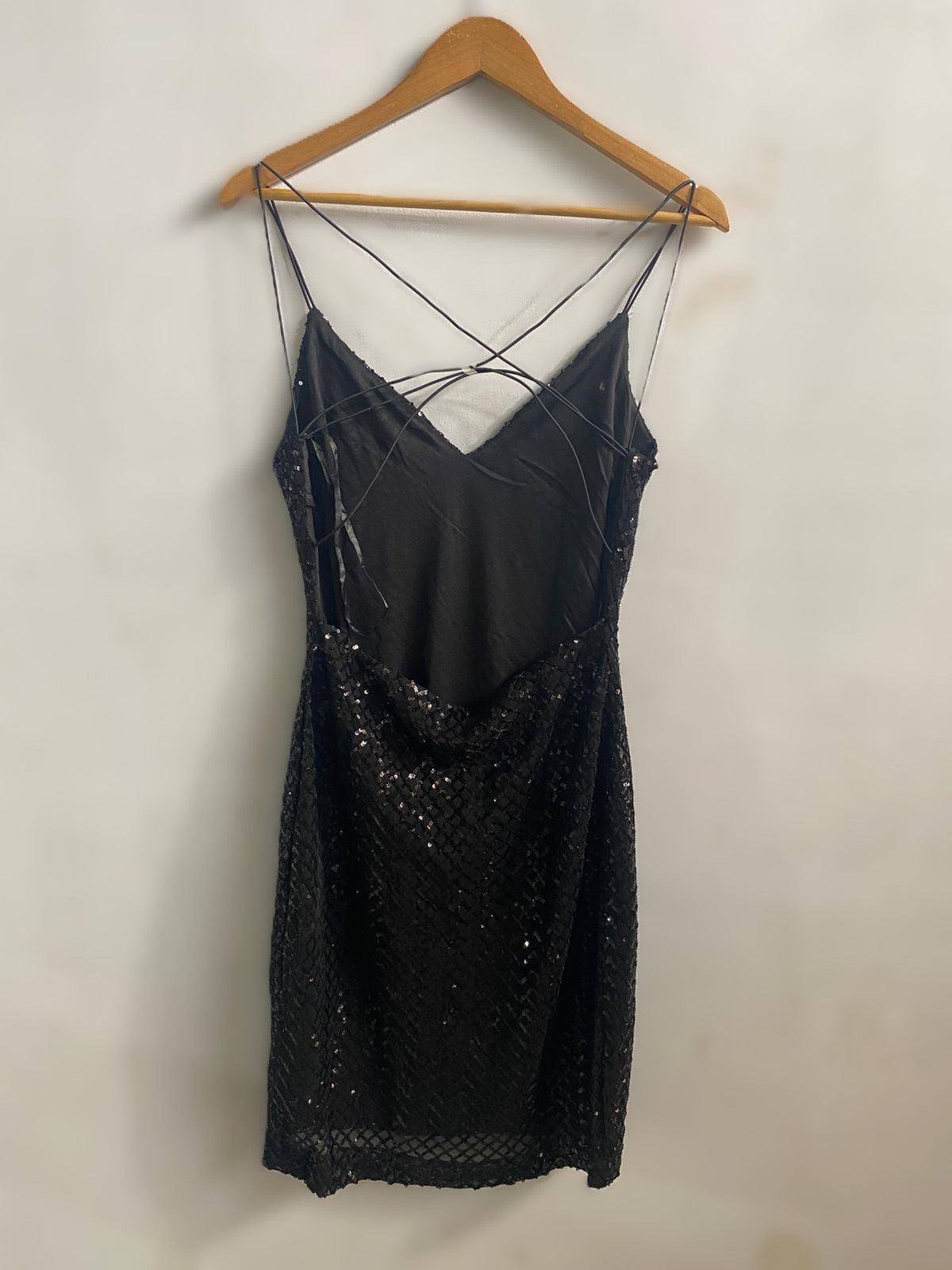 B.SMART|L|BUST 15| BLACK SEQUIN MINI DRESS WITH CRISS-CROSS BACK