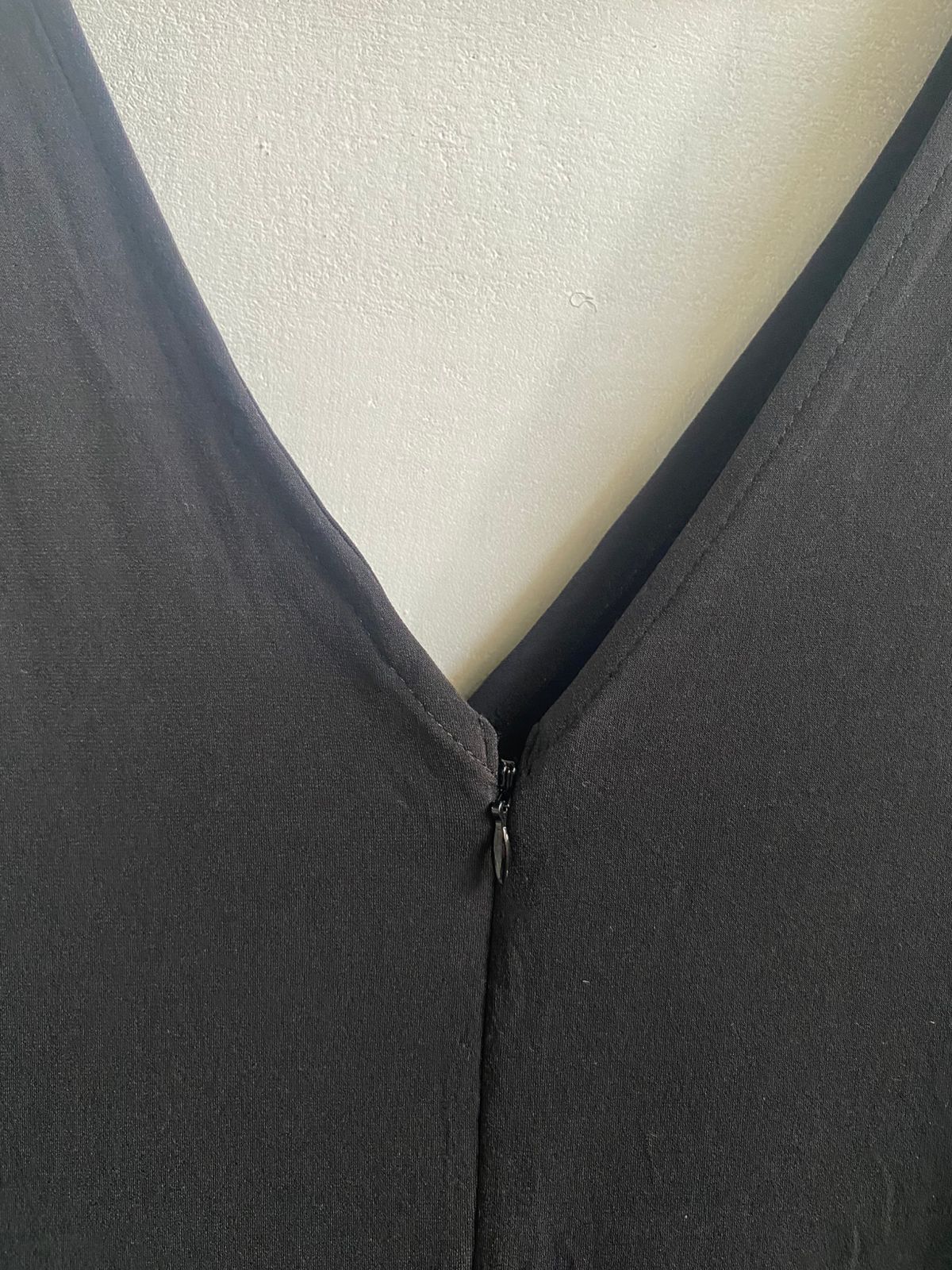 LANE BRYANT|XL/XXL|BUST 22|BLACK AND SILVER SEQUIN V-NECK BODYCON DRESS