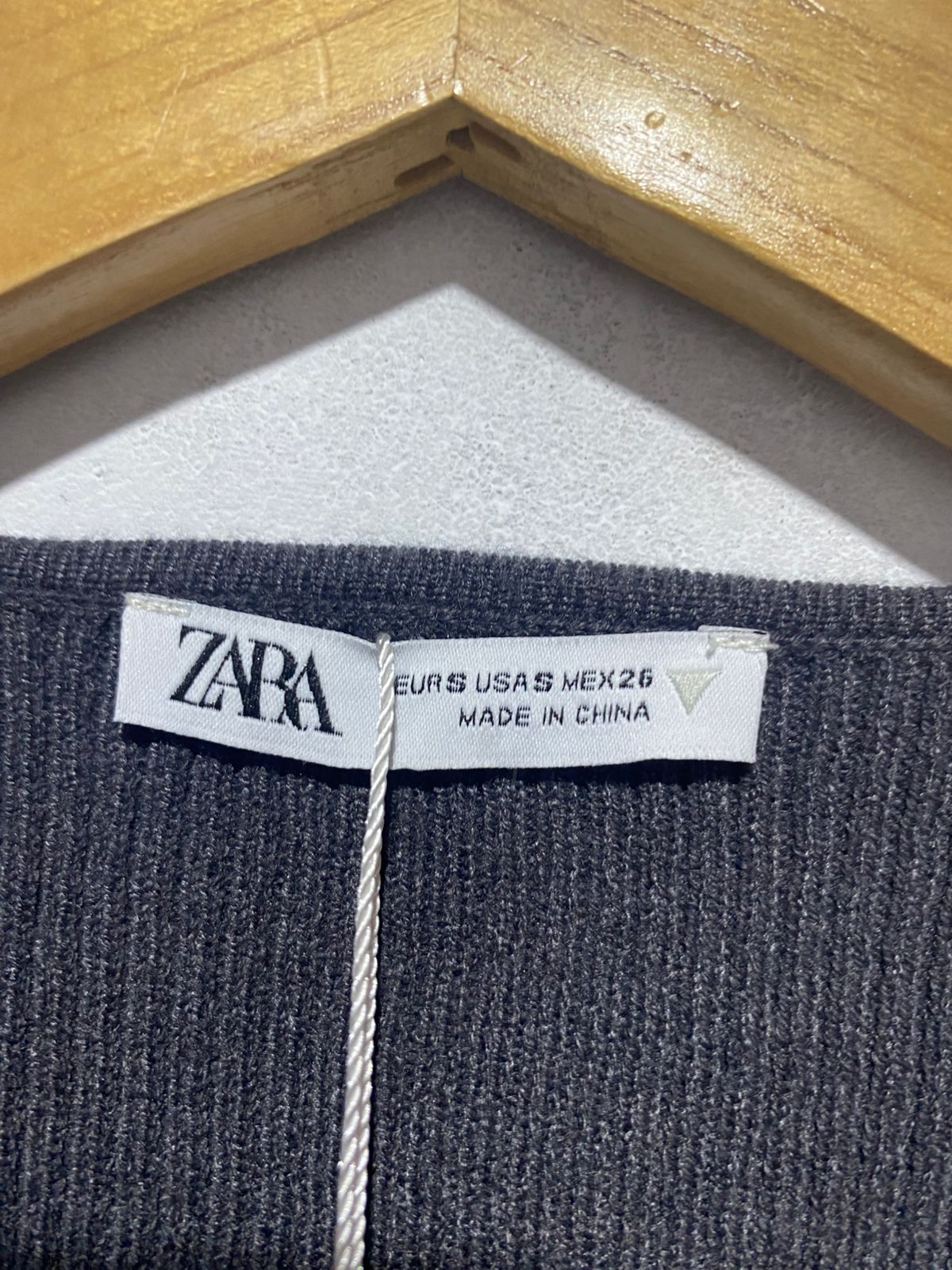 ZARA|S|BUST 12|RHINESTONE TRIM FRINGE V NECK SOFT KNIT LONG SLEEVE CROP TOP