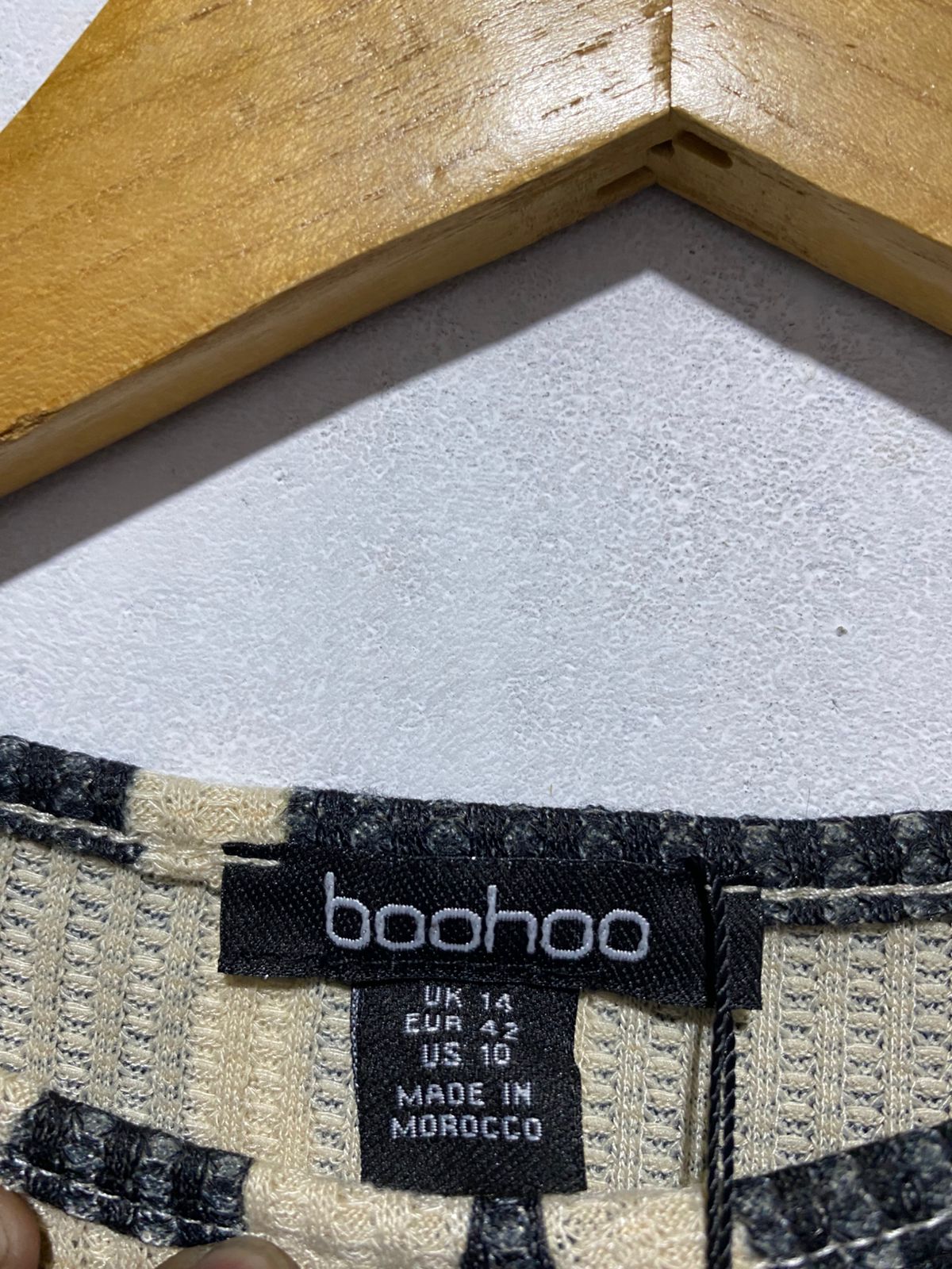 BOOHOO|L|BUST 17|Boohoo Printed Textured Flare Sleeve Maxi Dress