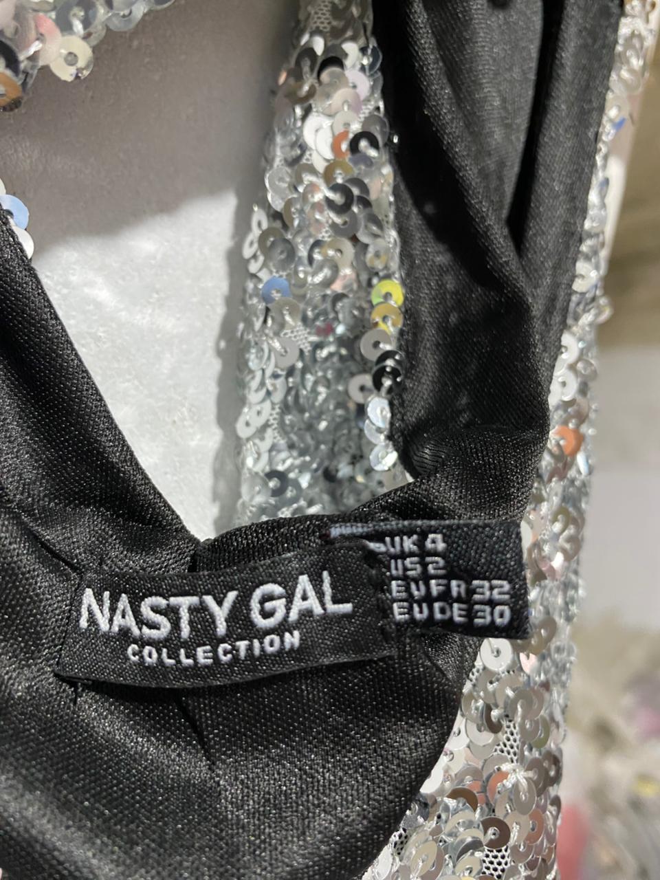 NASTY GAL|XS|BUST 16|Silver Sequin Mock Neck Mini Dress