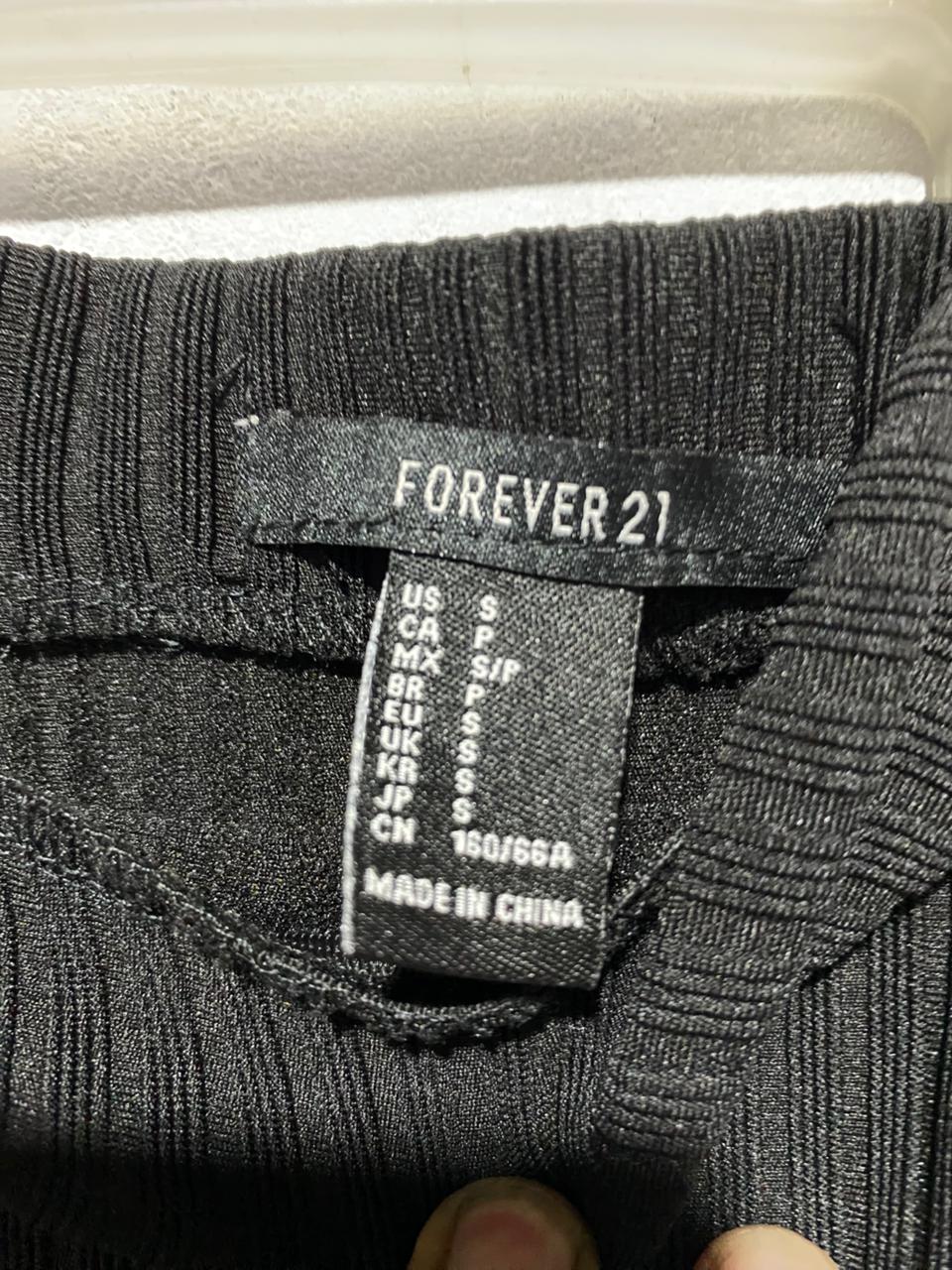 FOREVER 21|S|WAIST 26|Black Ribbed Midi Skirt