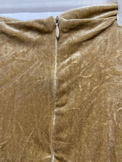 GOLD STRAPLESS PLEATED VELVET MIDI DRESS