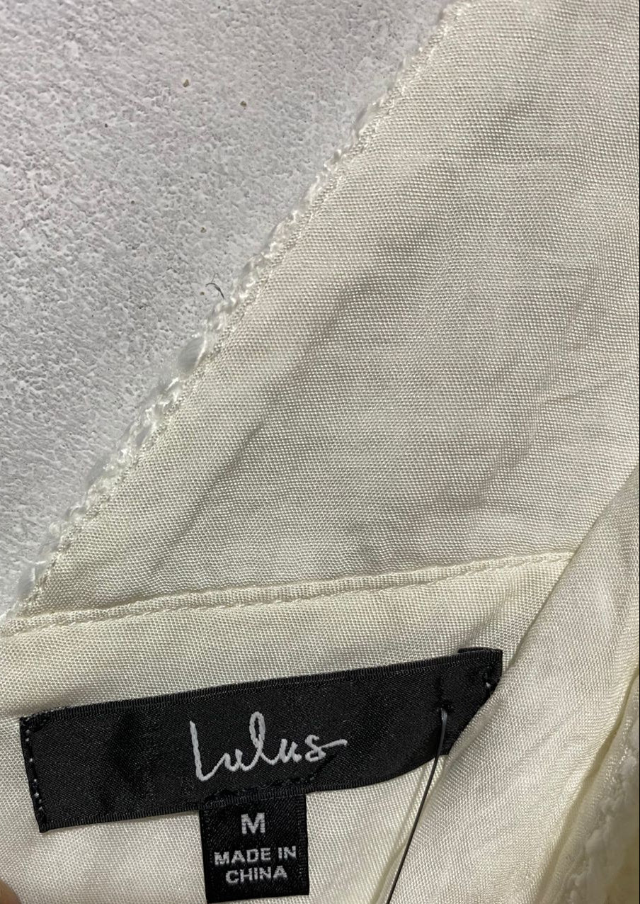 LULUS| M | WHITE TEXTURED CROP TOP AND WIDE LEG PANTS SET