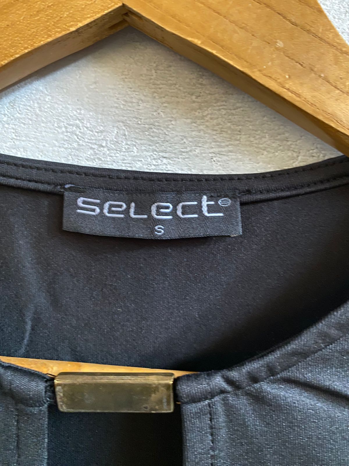SELECT |S |BUST 14|BLACK RUCHED KEYHOLE LONG SLEEVE TOP