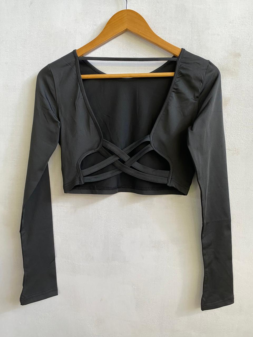 SHEIN|S|BUST 16|BLACK LONG SLEEVE CROPPED ATHLETIC TOP
