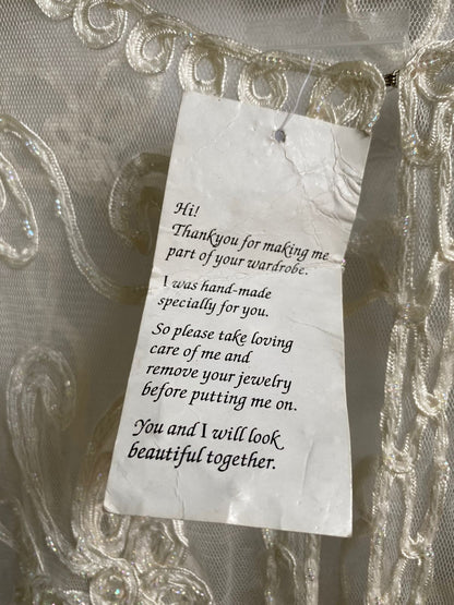 LISA|XL/XXL|BUST 24|Off-White Or Cream Sheer, Long-Sleeved Mesh Blouse