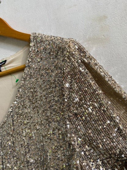 CABLE & GAUGE|M|BUST 19| GOLD SEQUIN V-NECK BELL SLEEVE BLOUSE