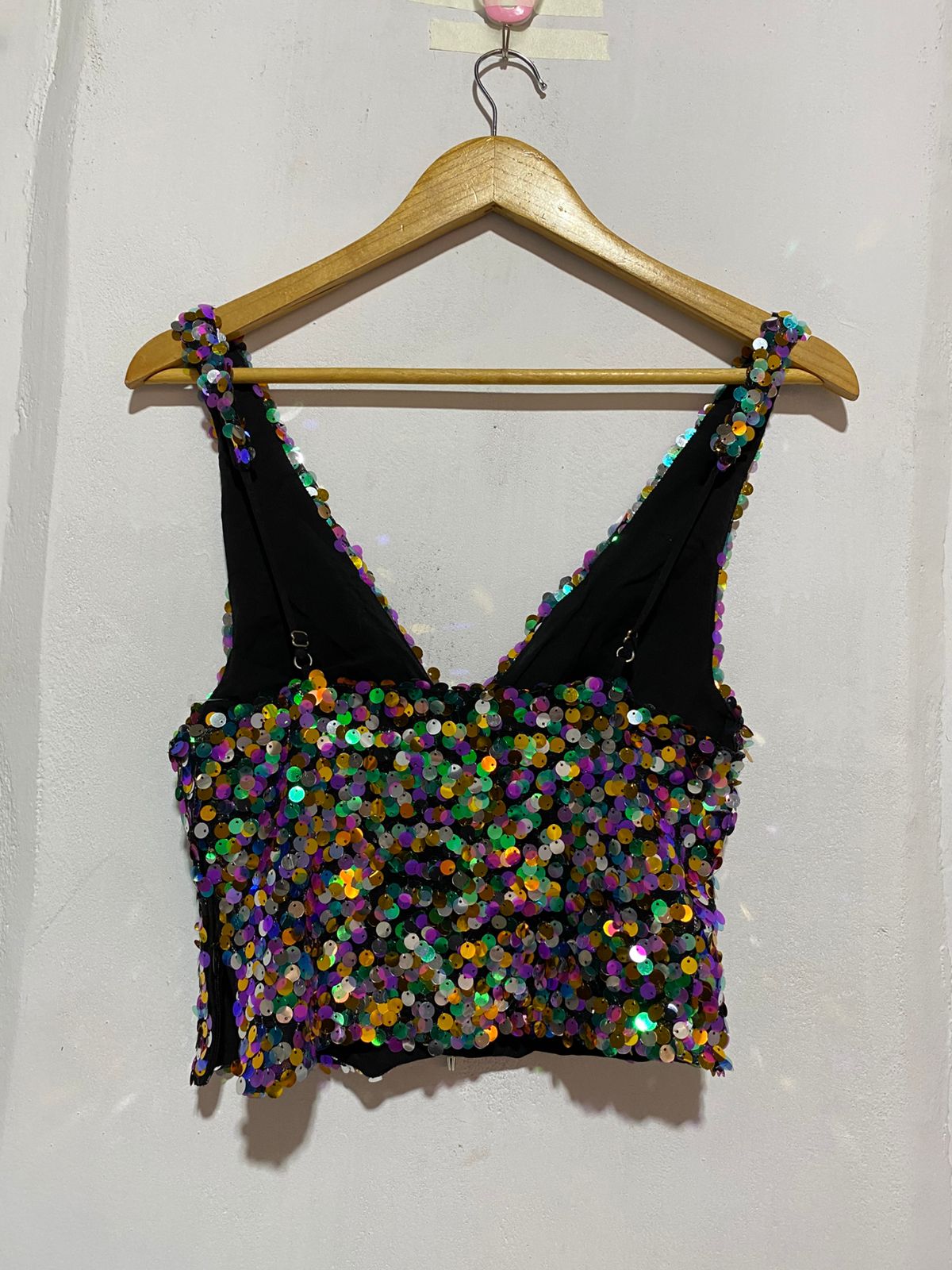 ZARA|XS|BUST 14| MULTICOLOR RAINBOW SEQUIN V-NECK CROP TOP