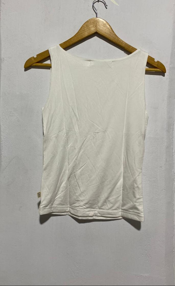 ARAMINTA JAMES|S|BUST 15|WHITE SLEEVELESS TANK TOP