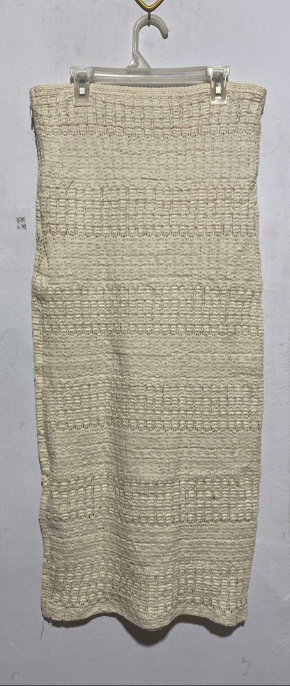 ZARA|L|WAIST 30|CREAM TEXTURED SKIRT
