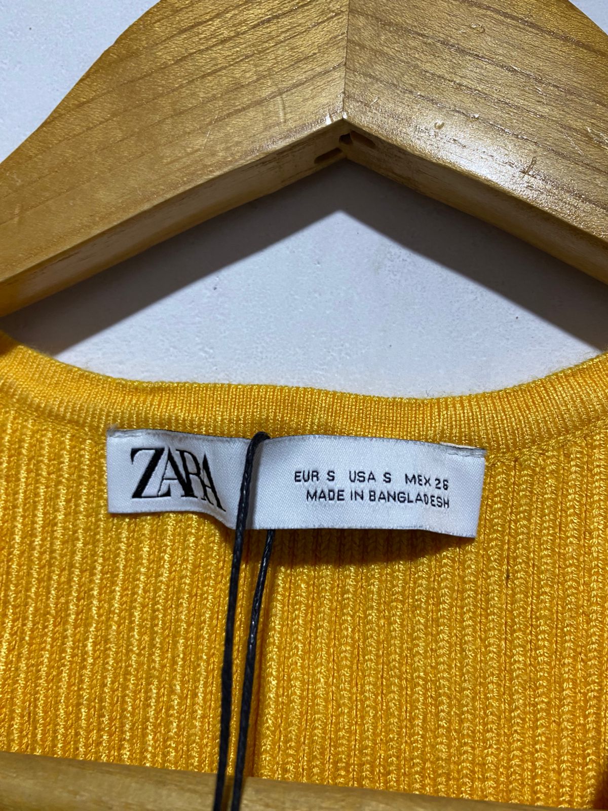 ZARA |S|BUST 11|YELLOW KNIT CROP TOP