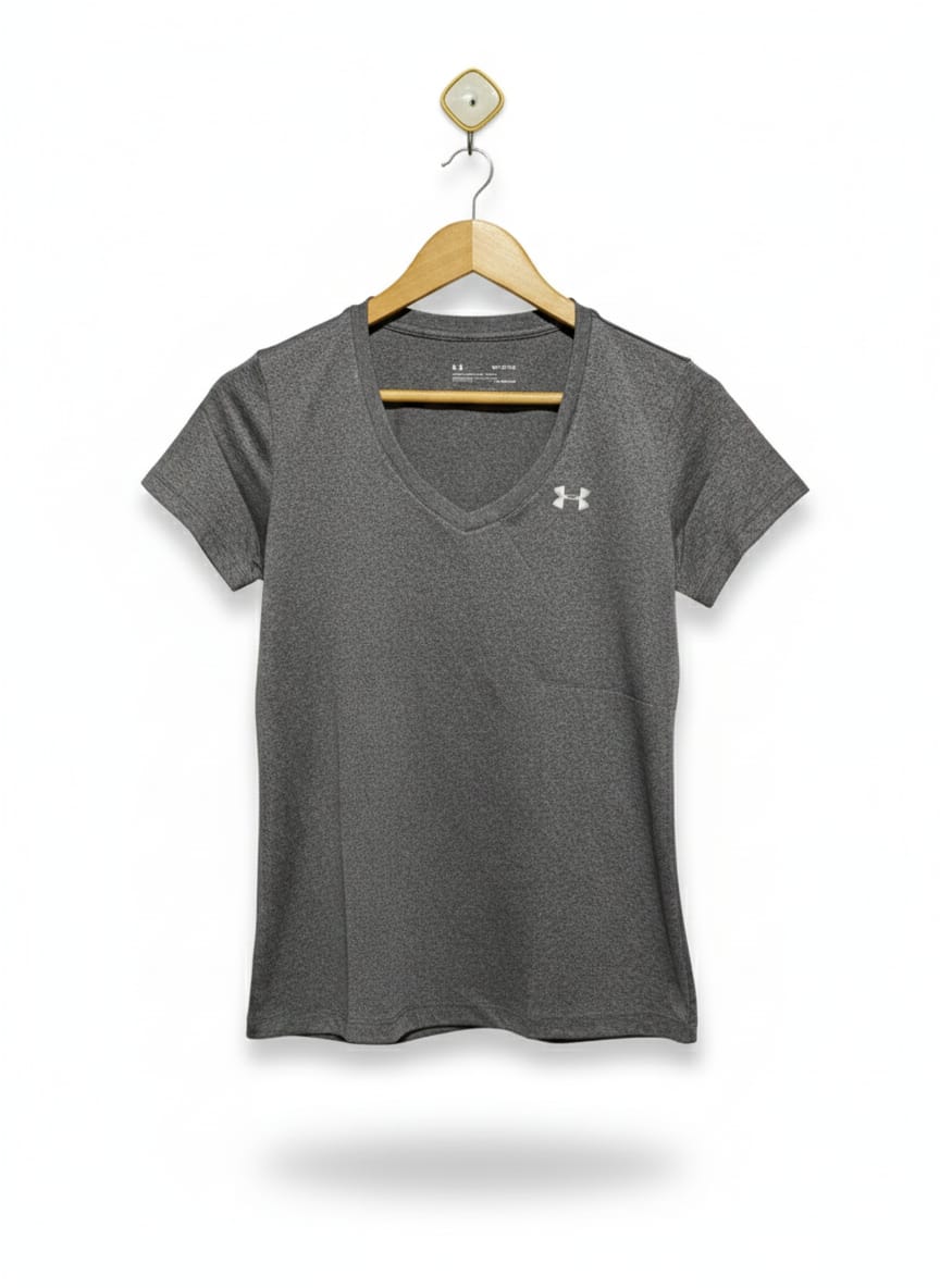 UNDER ARMOUR|S|BUST 18| Women's UA Tech V-Neck Short Sleeve T-Shirt