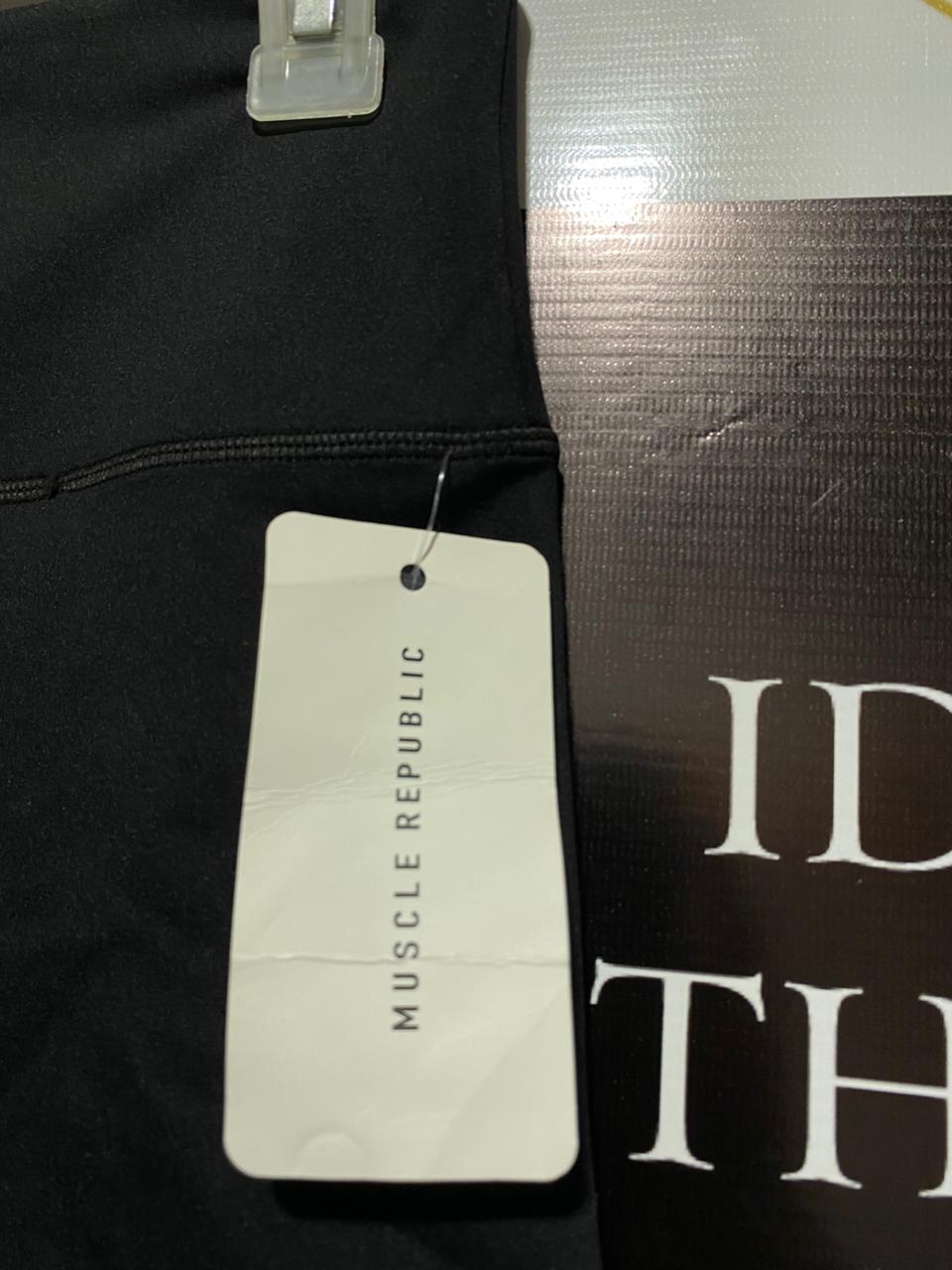 MUSCLE REPUBLIC|S|WAIST 24|BALANCE LIVE SHORTS - BLACK