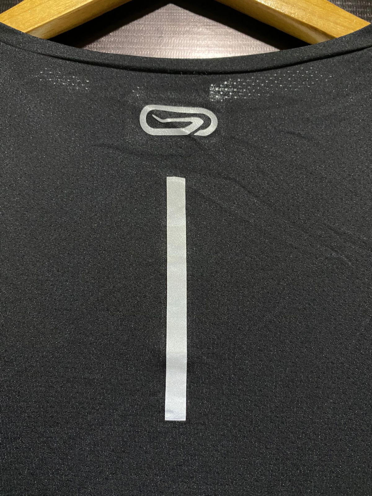 KALENJI|L/XL|BUST 20| Black V-Neck Running T-Shirt