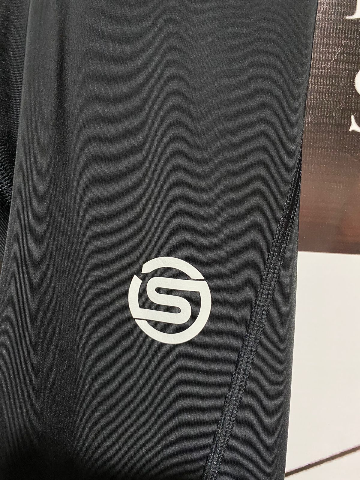 SKINS|M|WAIST 24|BLACK COMPRESSION LEGGINGS