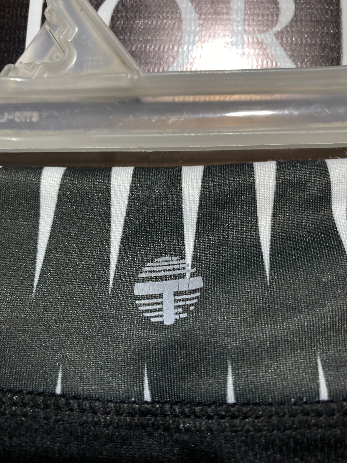 THERAPY|XL|WAIST 27|Women's Black & White Patterned Athletic Capri Leggings