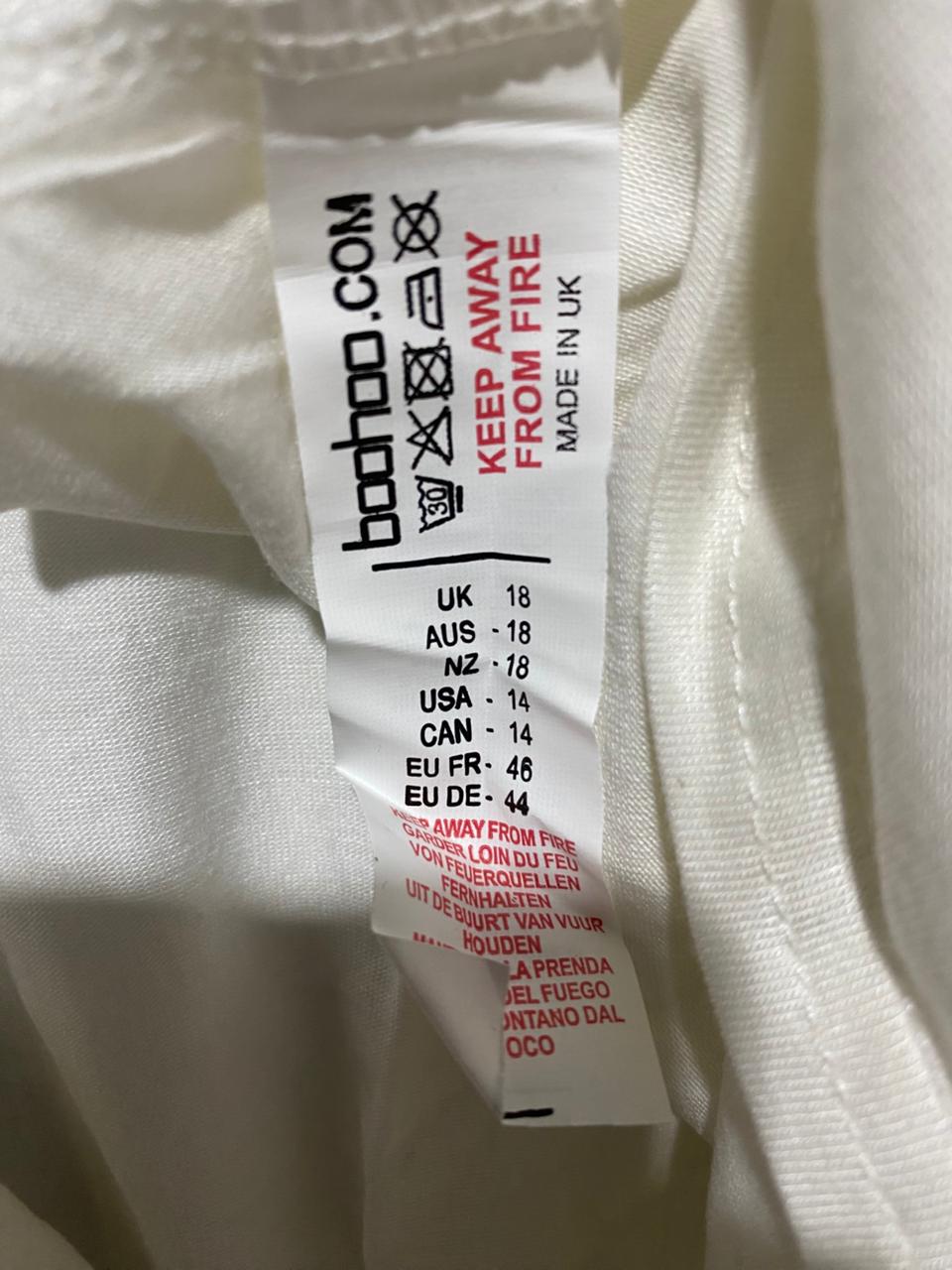 BOOHOO|XL/XXL|BUST 28|Oversized White V-Neck Dolman Sleeve Top