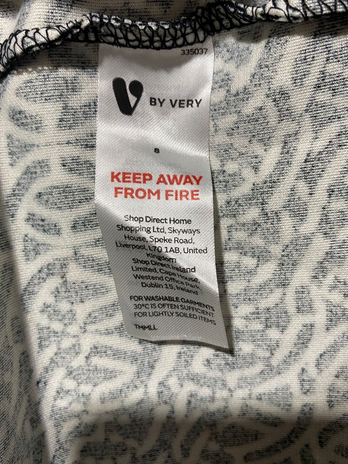 V BY VERY |S| BUST 17| Black and White Abstract or Wave Print Jumpsuit