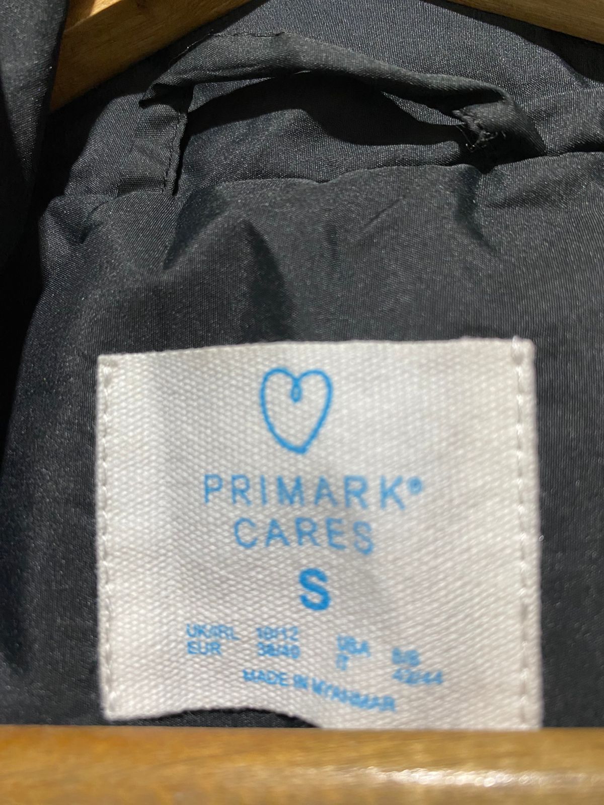 PRIMARK CARES |S| BUST 21| Black High-Collar Puffer Vest
