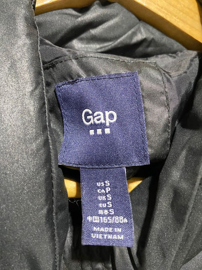 GAP |S| BUST 19|  Black High-Collar Puffer Vest