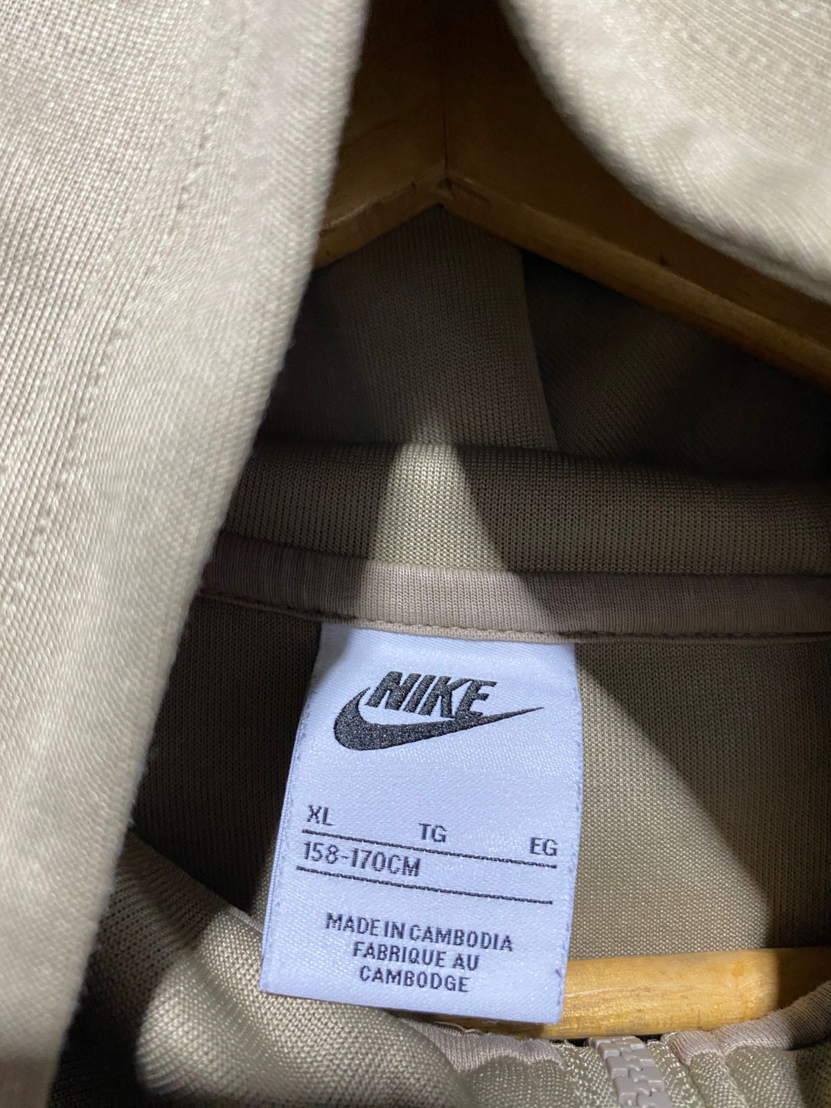 NIKE |XL| BUST 19| Sportswear Hybrid Full-Zip Hoodie